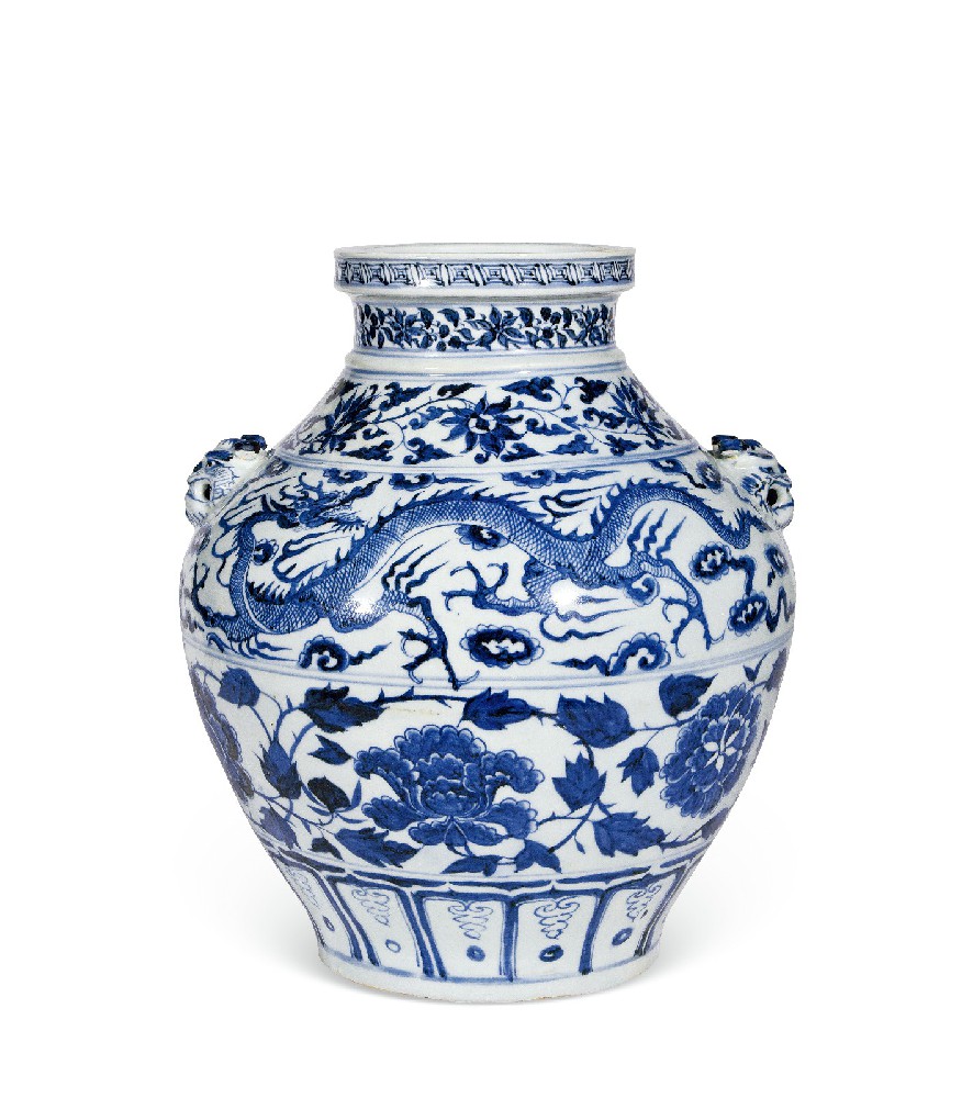 青花云龙牡丹纹铺首罐